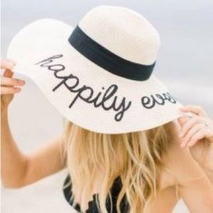 Mud pie “Happily ever after” embroidered floppy Sun/Beach hat